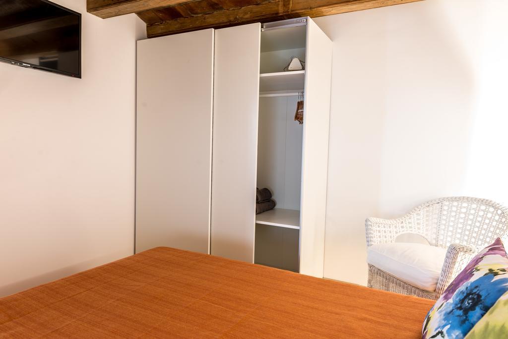 Radas Barcelona Zimmer foto